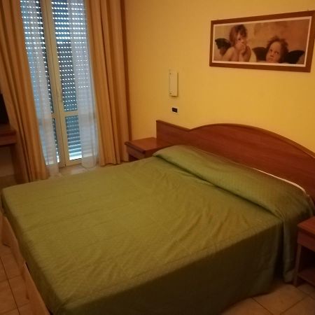 Hotel Tramonto Ancarano  Extérieur photo